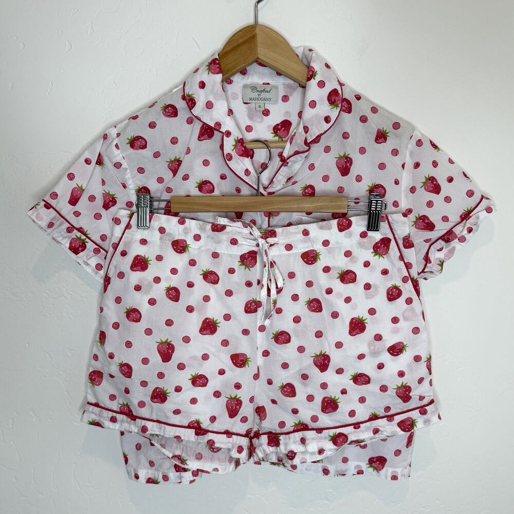 Crafted By Mahogany 2 Piece Pajama Set Womens Small Strawberry Top Shorts